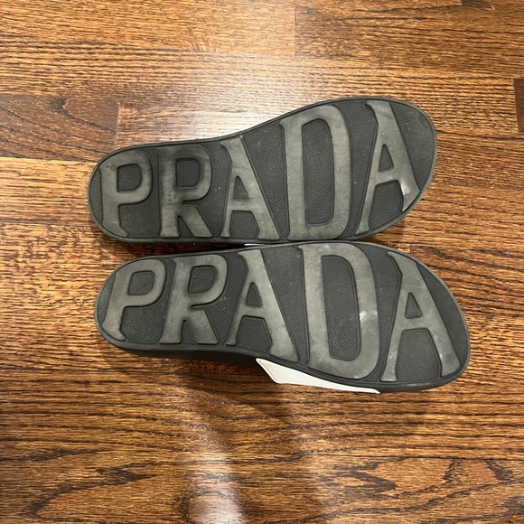Size 39 vintage PRADA White/Black/Pink Rubber Slide - Picture 5 of 6